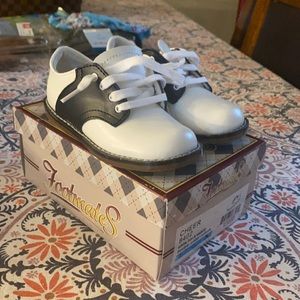 Black and White Footmates Saddle Shoes